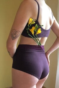 lace-high-rise-back