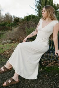 spring-day-gown-bench-001