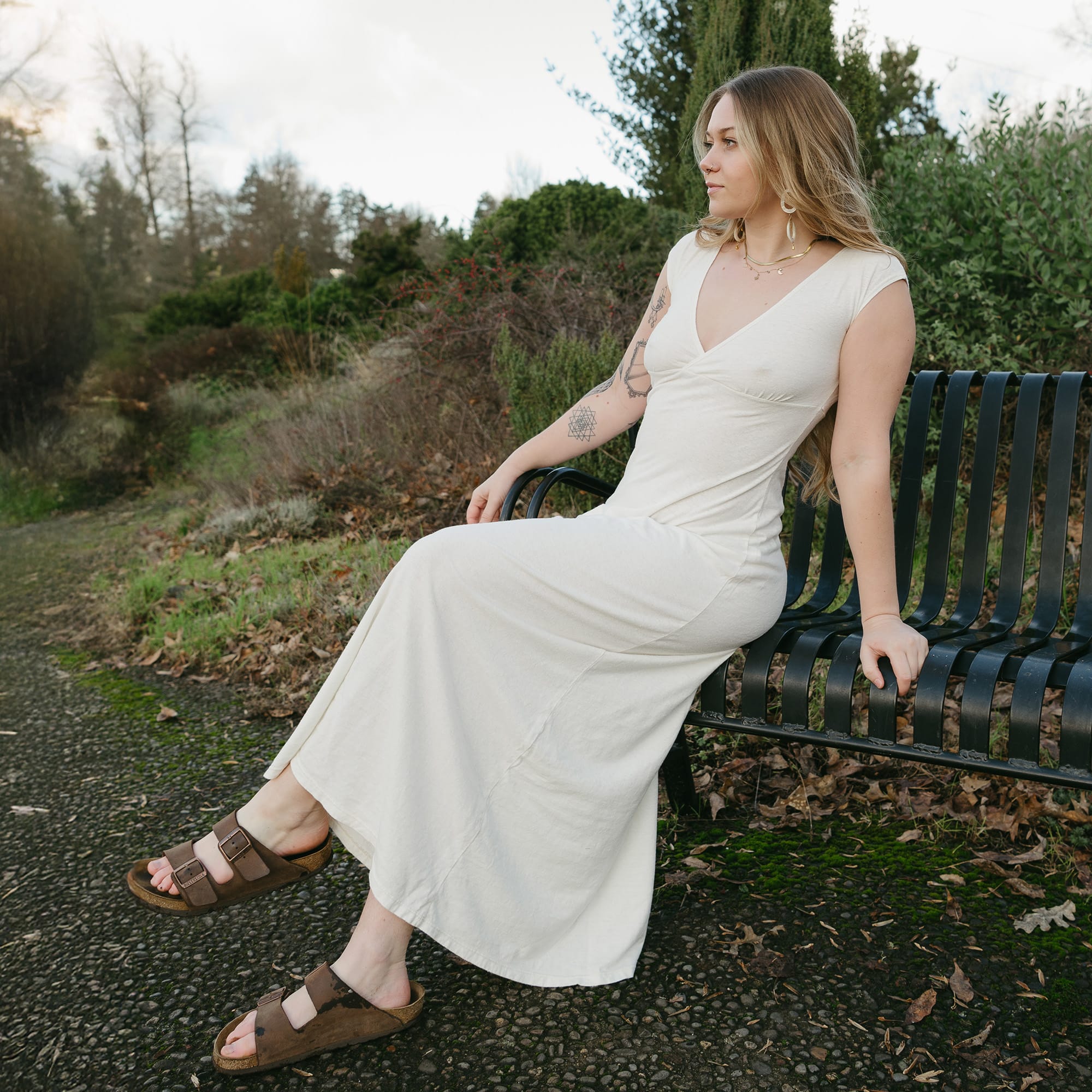 spring-day-gown-bench-001