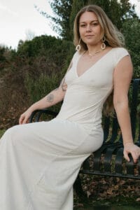 spring-day-gown-bench-002